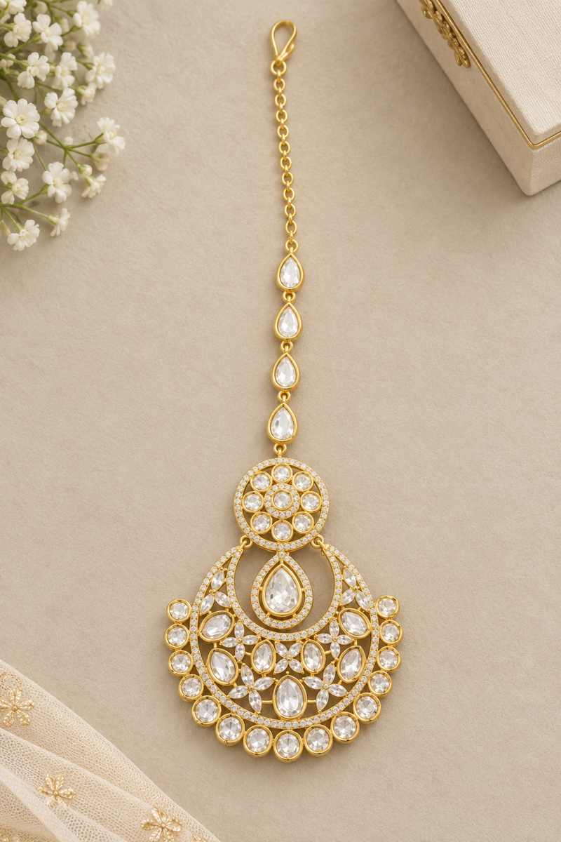 Elegant Gold-Tone Kundan Maang Tikka with Pearl & Crystal Detailing
